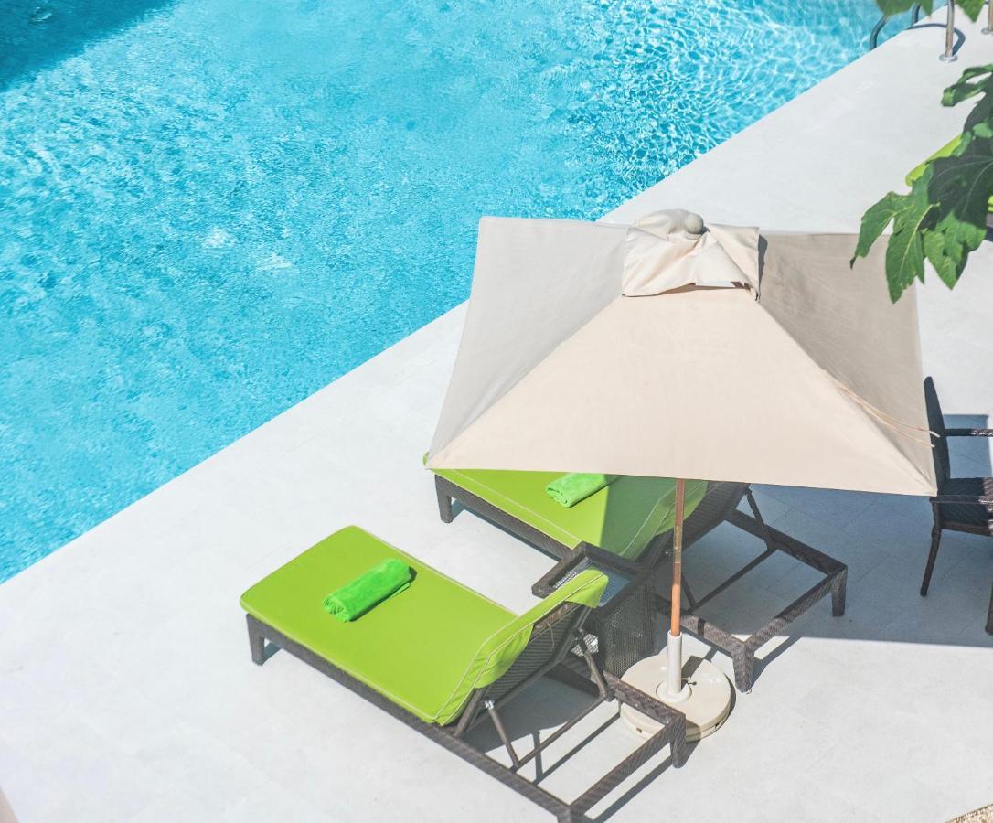 Ports Of Call Resort Grace Bay Buitenkant foto