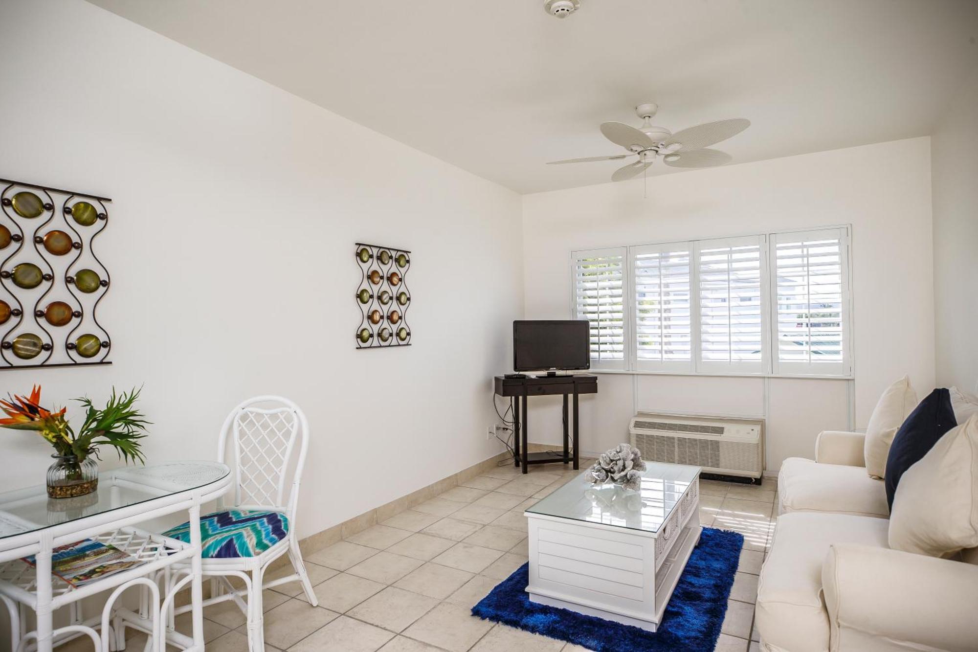 Ports Of Call Resort Grace Bay Kamer foto
