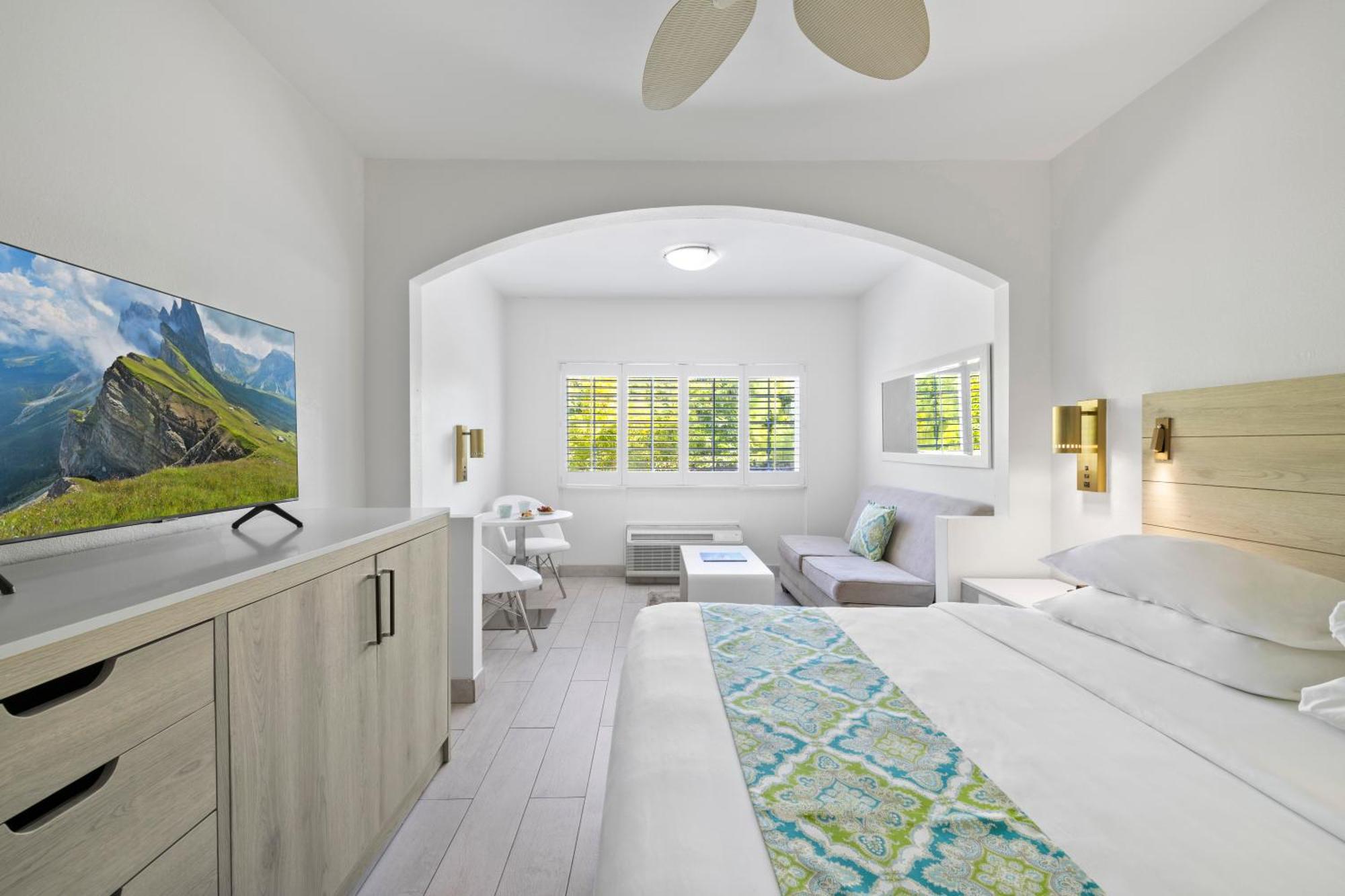 Ports Of Call Resort Grace Bay Buitenkant foto