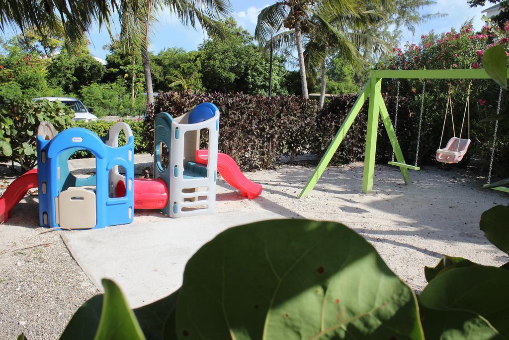 Ports Of Call Resort Grace Bay Buitenkant foto